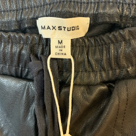 Max studio faux leather pants. Size M - Picture 5 of 9